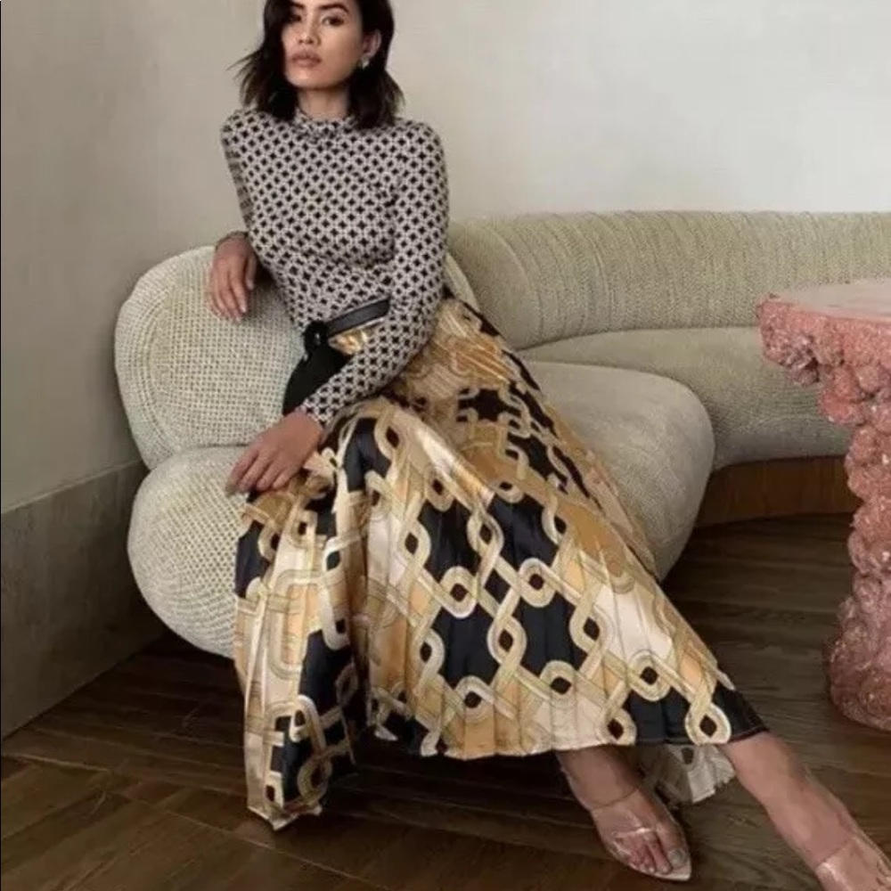 Nwt’s SOLD OUT H&M Sz M Richard Allen SKIRT & TOP - Picture 1 of 7